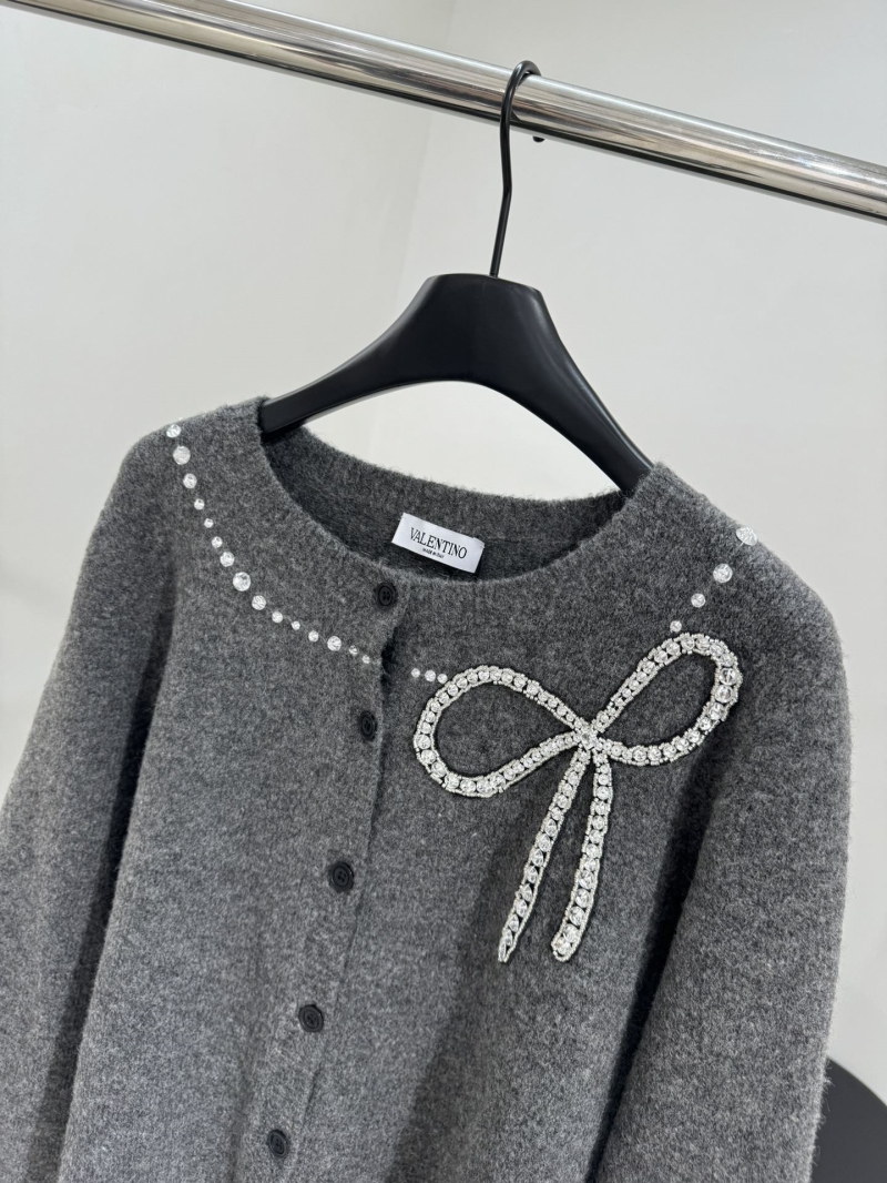 Va1e*ntin0 sweater